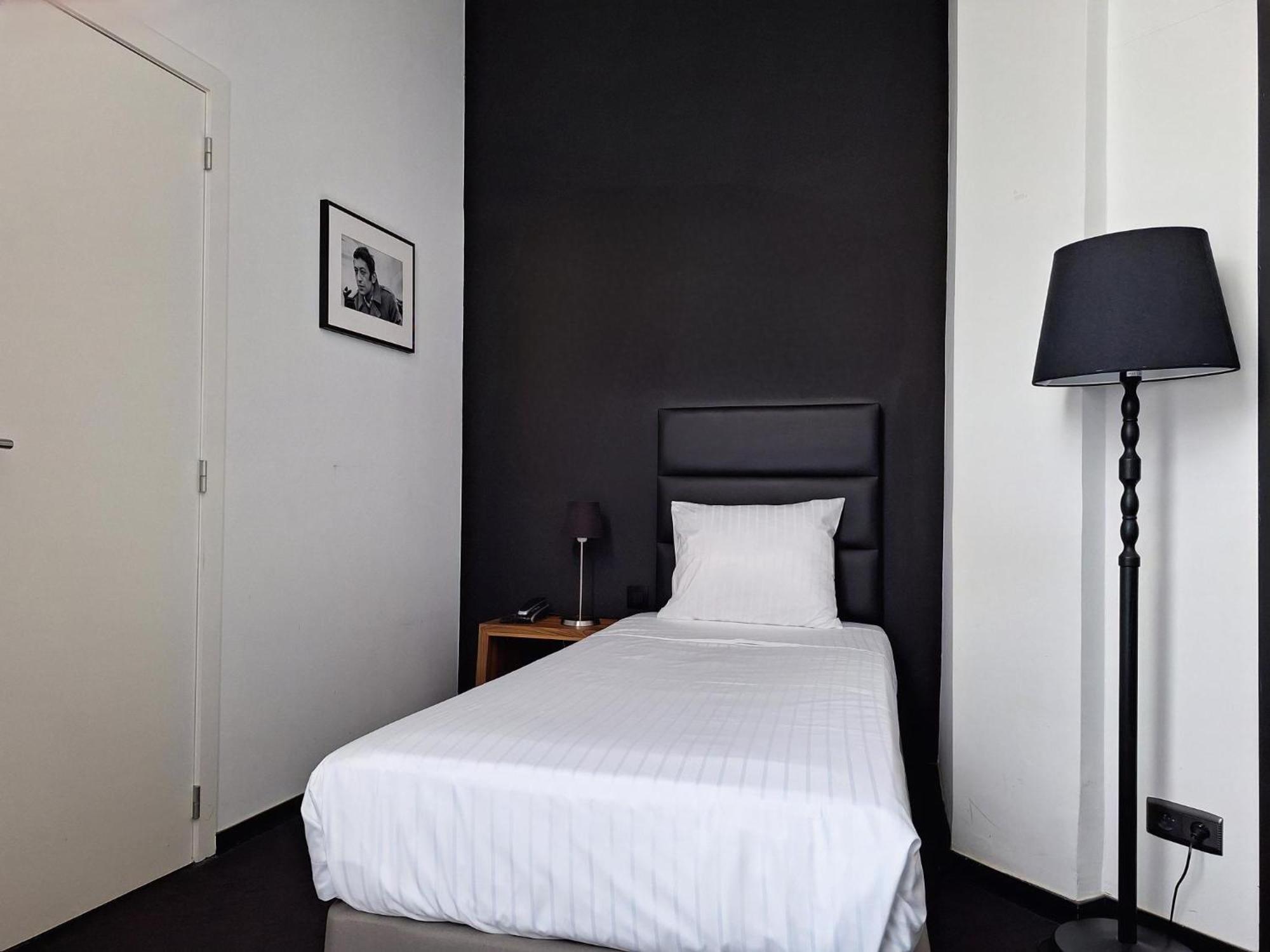 Hotel St James Mons Kültér fotó